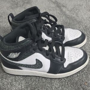 Jordan Kids Black and White Sneakers